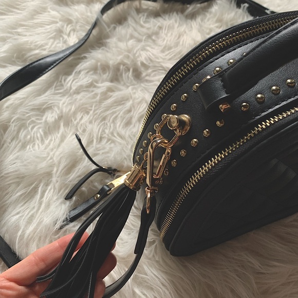 Black Purse - Picture 5 of 10